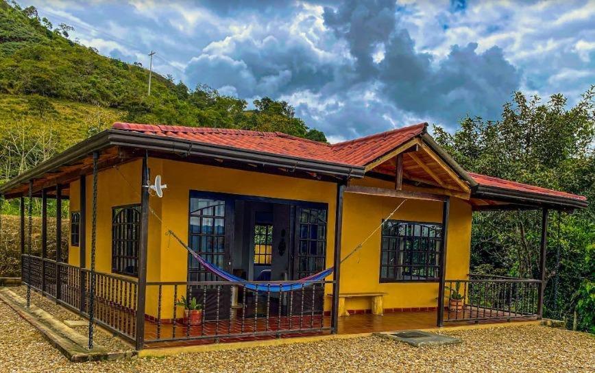 - El Paraiso Ferienhaus