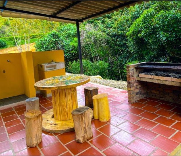 - El Paraiso *